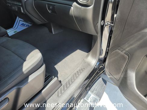 Used 2024 Chevrolet Silverado 1500 Custom image 9