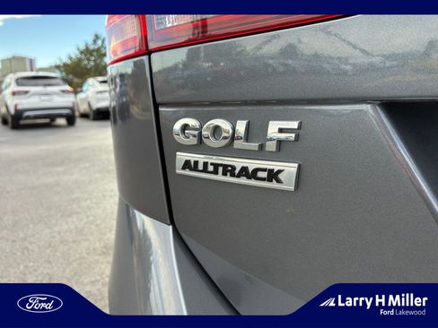Used 2017 Volkswagen Golf Alltrack SE image 23