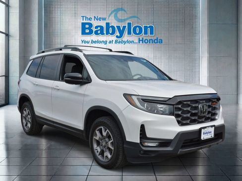 Used 2023 Honda Passport TrailSport image 6