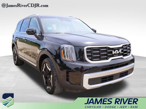 Used 2025 Kia Telluride S FWD image 9