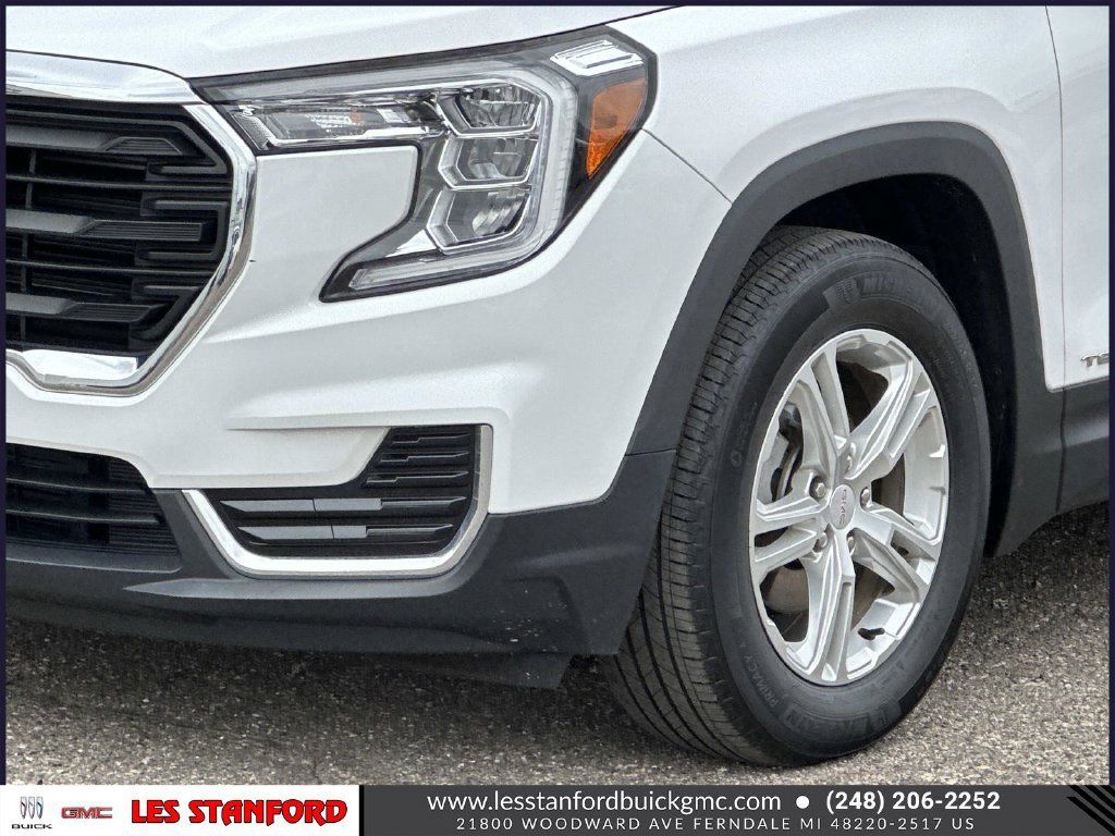 Certified 2023 GMC Terrain SLE FWD image 9
