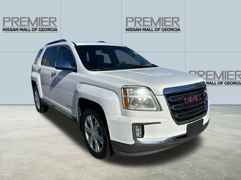 Used 2017 GMC Terrain SLT image 3
