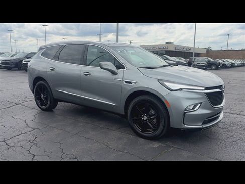 Used 2024 Buick Enclave Essence w/ Experience Buick Package FWD image 2