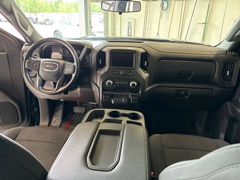Used 2021 GMC Sierra 1500 4x4 Crew Cab w/ Sierra Value Package image 13