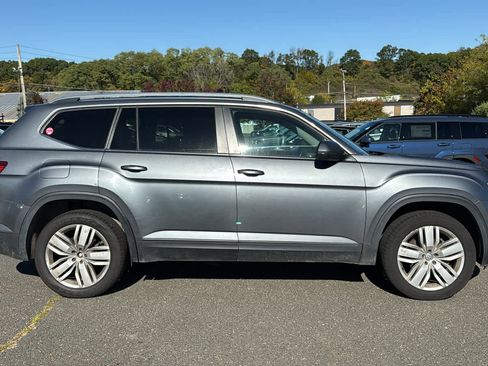 Used 2019 Volkswagen Atlas SE w/ Towing Package image 2