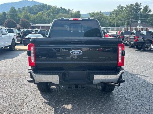 Used 2024 Ford F250 Lariat w/ Lariat Ultimate Package AWD/4WD image 6