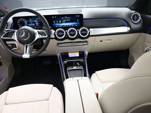 Used 2026 Mercedes-Benz GLB 250 GLB 250 image 9