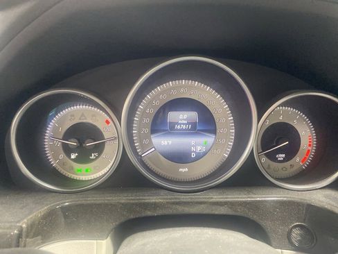 Used 2014 Mercedes-Benz E 350 4MATIC Sedan image 3