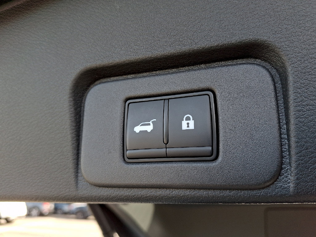 Used 2025 Nissan Rogue Platinum AWD/4WD image 29