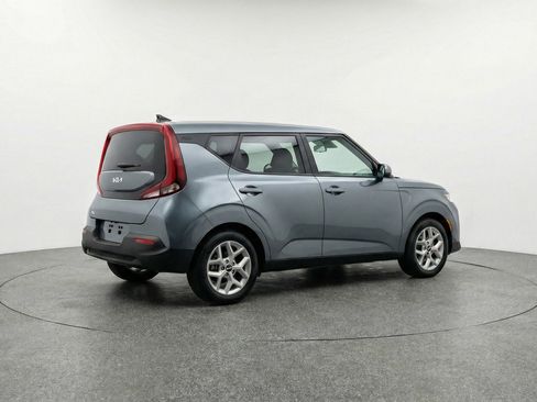 Used 2025 Kia Soul LX w/ LX Technology Package image 9