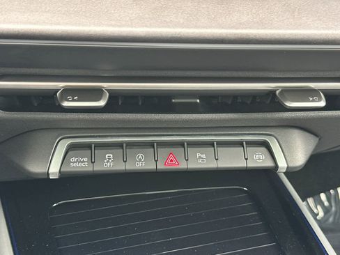 New 2026 Audi Q3 quattro 2.0T AWD/4WD image 21