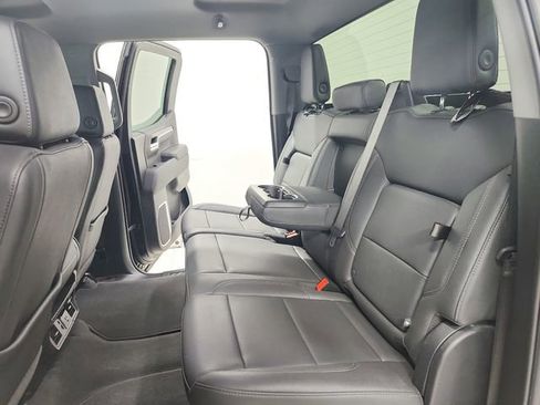 Used 2025 GMC Sierra 1500 SLT image 36