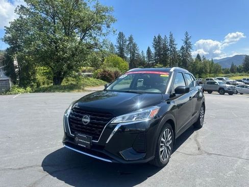 Certified 2022 Nissan Kicks SV FWD image 23