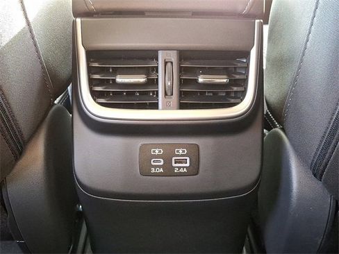 Used 2025 Subaru Outback Premium image 26