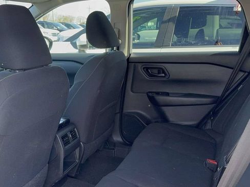 Used 2024 Nissan Rogue S FWD image 29