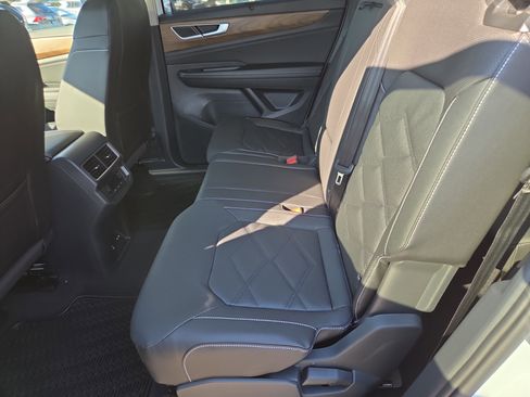 New 2026 Volkswagen Atlas SE image 5