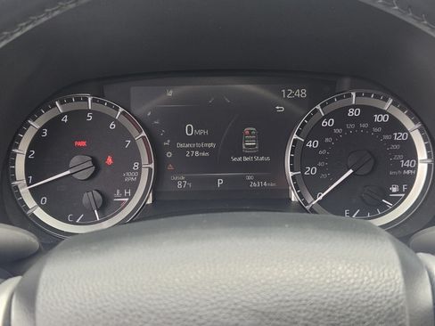 Used 2023 Toyota Highlander LE FWD image 21