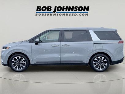Used 2023 Kia Carnival EX