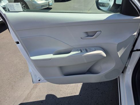 Used 2024 Hyundai Kona SEL FWD image 10