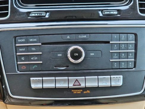 Used 2018 Mercedes-Benz GLE 350 w/ Premium 1 Package image 33