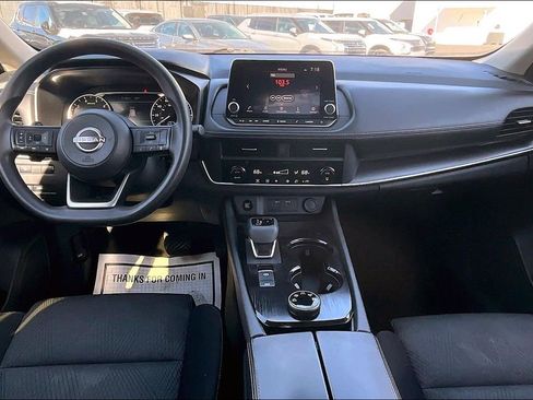 Used 2024 Nissan Rogue SV image 7