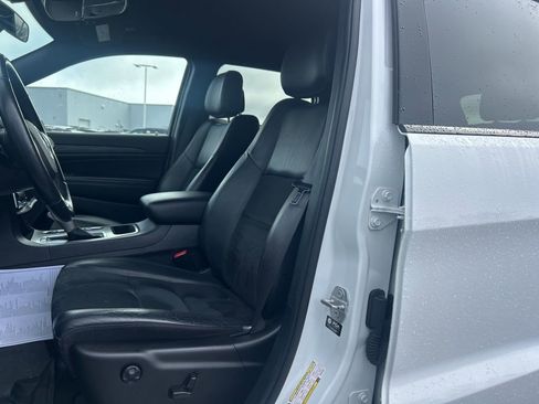 Used 2021 Jeep Grand Cherokee Laredo X image 6