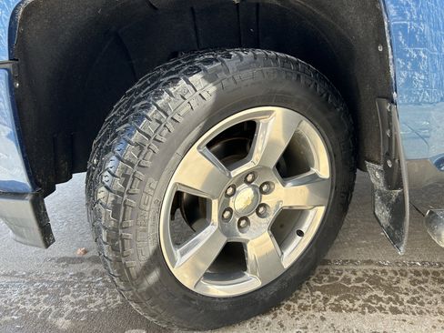 Used 2018 Chevrolet Silverado 1500 LT w/ All Star Edition image 9