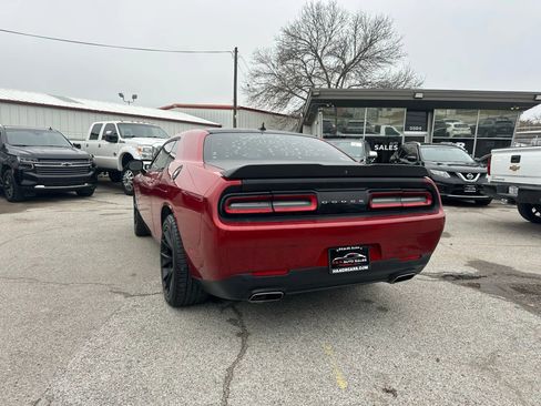 Used 2016 Dodge Challenger SXT Plus image 3