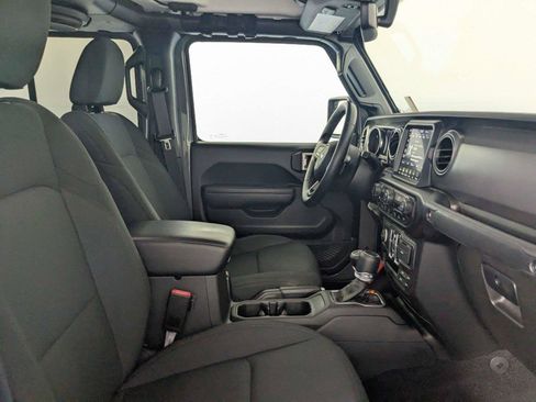 Used 2021 Jeep Gladiator Sport AWD/4WD image 30