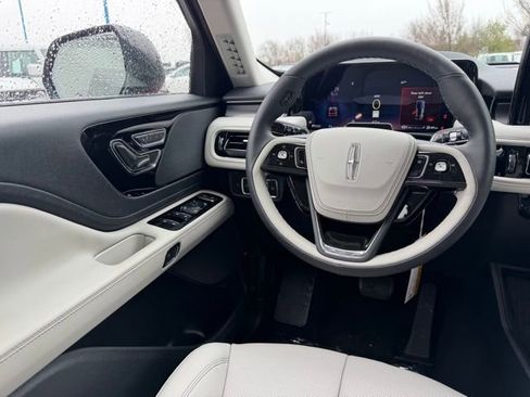 New 2026 Lincoln Aviator AWD image 18