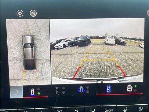 Used 2023 GMC Canyon AT4 w/ AT4 Premium Package image 28