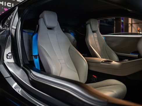 Used 2014 BMW i8 image 10
