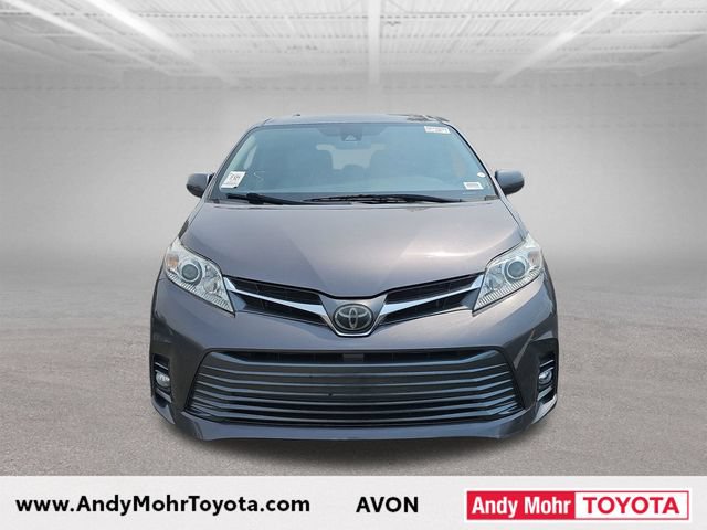 Used 2019 Toyota Sienna XLE w/ XLE Navigation Package FWD image 3
