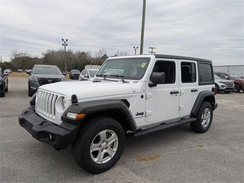 Used 2023 Jeep Wrangler Sport S image 7