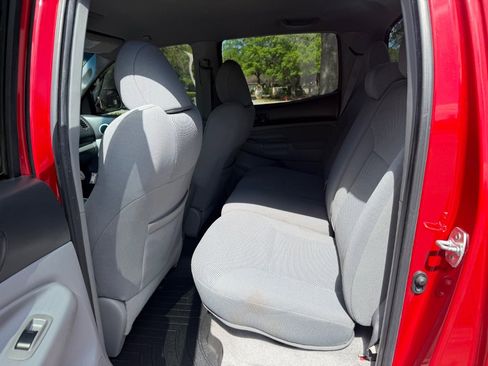 Used 2010 Toyota Tacoma PreRunner image 15