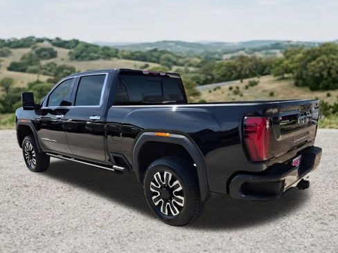 Certified 2025 GMC Sierra 2500 Denali Ultimate AWD/4WD image 8