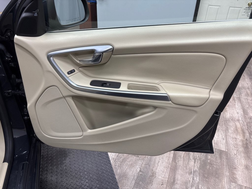 Used 2015 Volvo S60 T5 Premier Plus FWD image 36