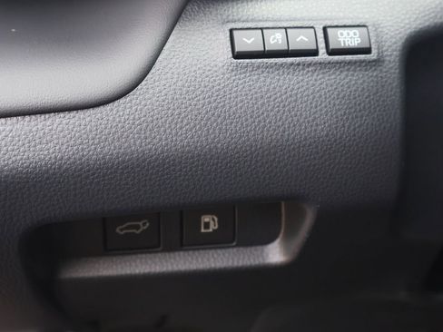 New 2026 Toyota Crown Signia Limited w/ Advanced Technology Package image 18