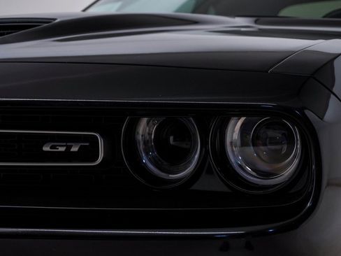 Used 2022 Dodge Challenger GT image 7