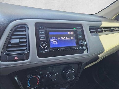 Used 2022 Honda HR-V LX image 12