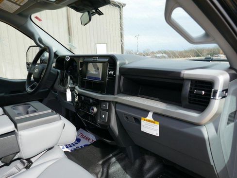 New 2026 Ford F250 XL w/ XL Off-Road Package image 10