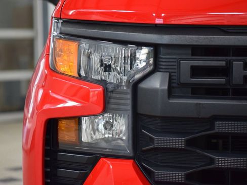 Used 2023 Chevrolet Silverado 1500 Custom AWD/4WD image 12