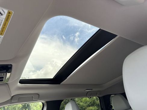 New 2025 Mitsubishi Outlander SEL image 21