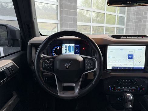 Used 2022 Ford Bronco Wildtrak image 37