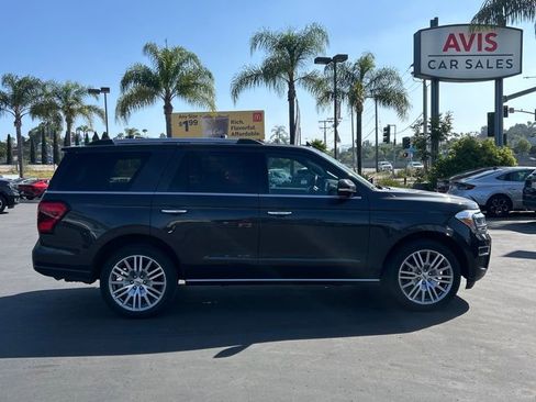 Used 2024 Ford Expedition Limited image 5