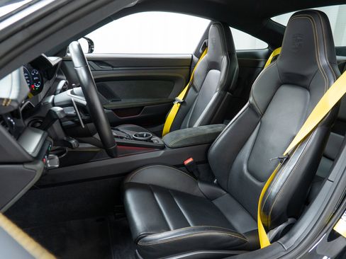 Used 2023 Porsche 911 Carrera GTS RWD image 19