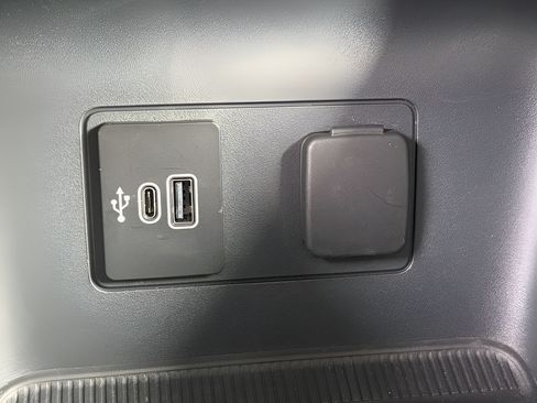 Used 2026 Ford Explorer Active w/ Active Comfort Package AWD/4WD image 19