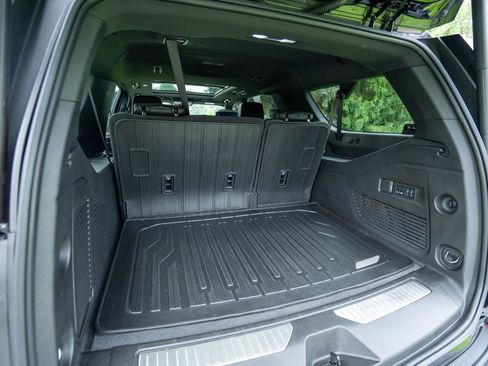 Used 2026 GMC Yukon XL Denali w/ Denali Reserve Package AWD/4WD image 33