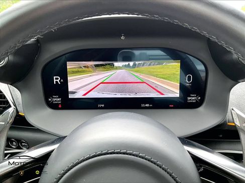 Used 2025 McLaren Artura Spider RWD image 17