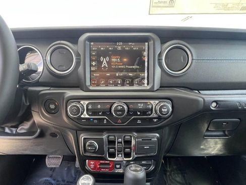 New 2023 Jeep Wrangler Unlimited Rubicon 4xe w/ Cold Weather Group AWD/4WD image 26